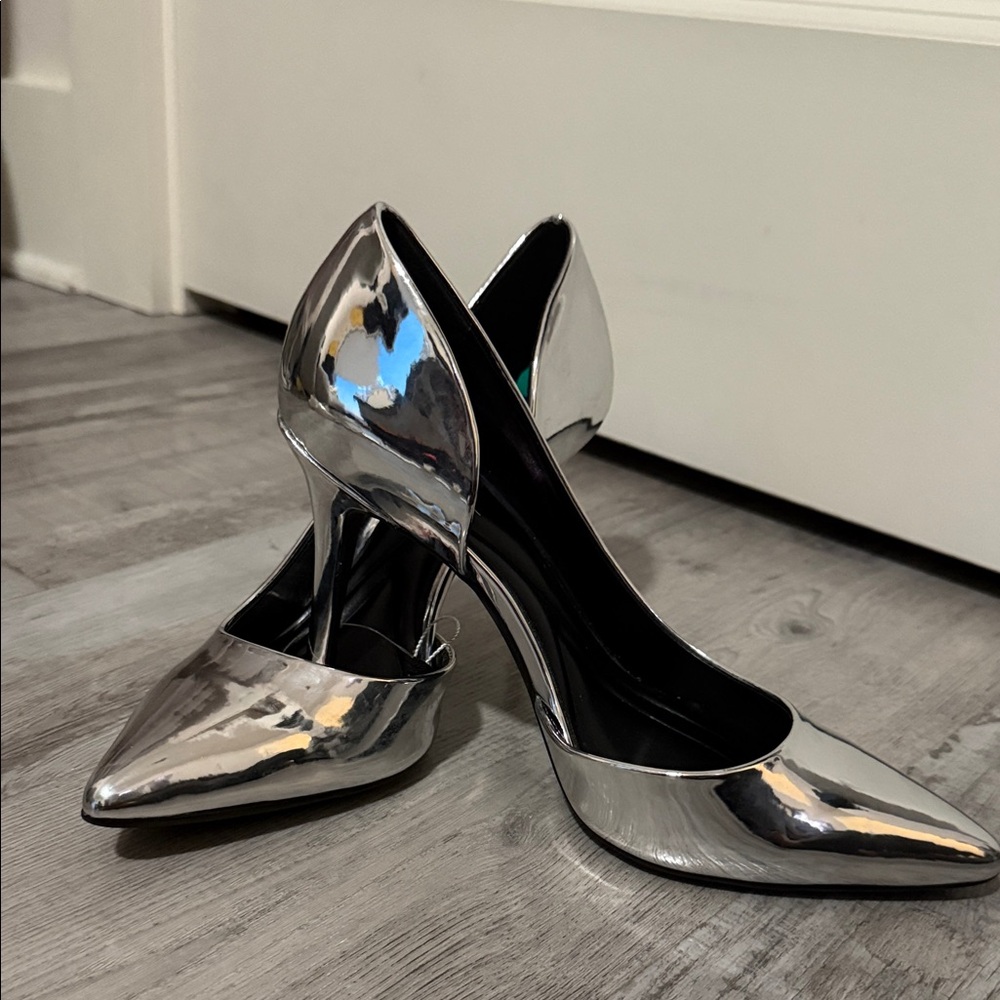 Jessica Simpson Metallic Silver 3in. Heels